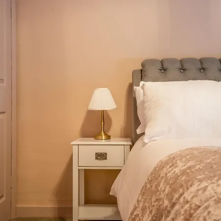The Saddlers Apartment